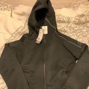 Adidas workout hoodie Women’s Small